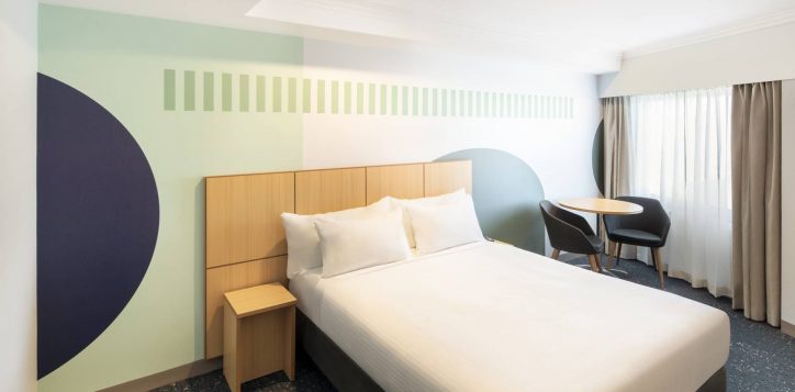 0016_ibis_styles_syd_central25thsepth2023-standard-queen-room-2
