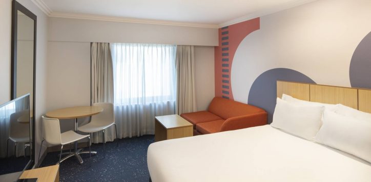 0044_ibis_styles_syd_central25thsepth2023-standard-king-room-2